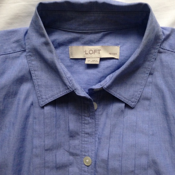 Ann Taylor LOFT- blue button down shirt - Picture 4 of 4