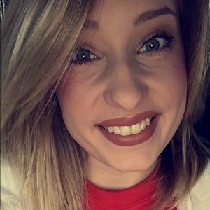 Meet your Posher, Annie