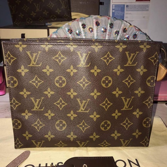 Louis Vuitton toiletry pouch 26