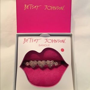 NWT Betsey Johnson Bangle