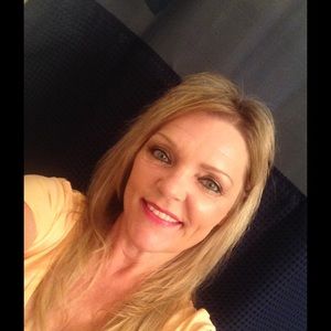 Meet your Posher, Carole