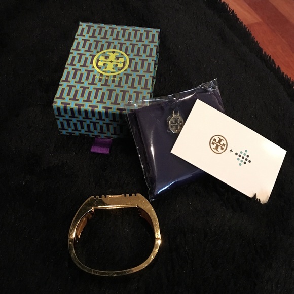 Tory Burch for Fitbit brass/gold cuff - Picture 2 of 3