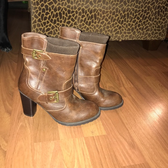 Guess boots