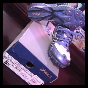 Asics Size 8 1/2 runner "spikes"