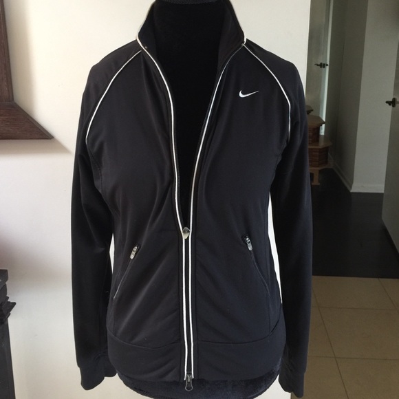 Nike workout jacket. Black. Size Small - Picture 2 of 3