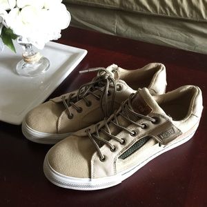 Brand New Levi's Shoes