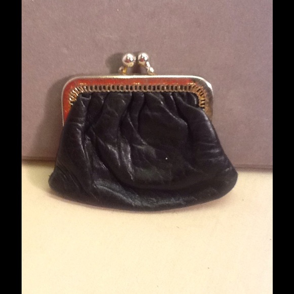 Handbags - Coin purse kiss lock vintage 1980's good condition