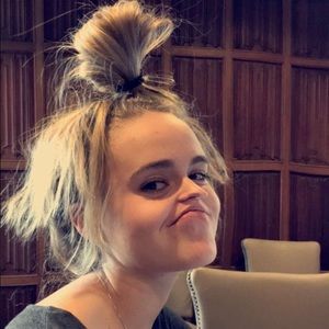 Meet your Posher, Leah