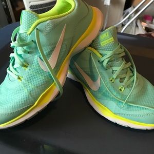 Like new nike