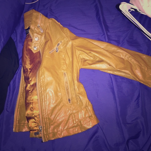 Comfortable Beautiful Leather Jacket - image 1