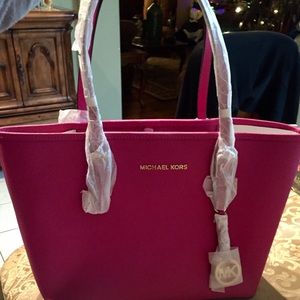 MICHEAL MICHEAL KORS JET SET TAVEL TOTE‼️SALE🎁🎁