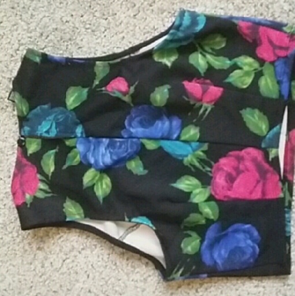 Crop top - Picture 3 of 4