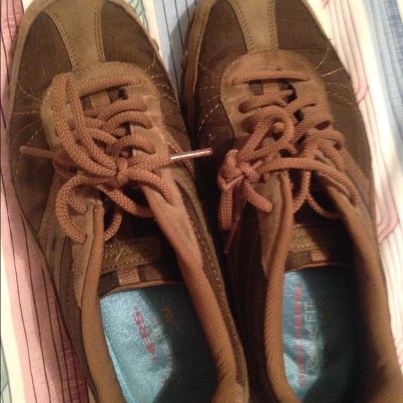 Sketchers Shoes