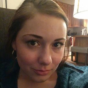 Meet your Posher, Casey