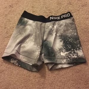 Galaxy Nike pros