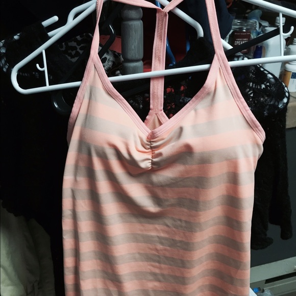 Nike built in sports bra