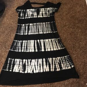 Cable & Gauge Tie Dye T-shirt dress