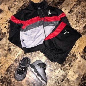 Gray Nike lebron James Size 4c