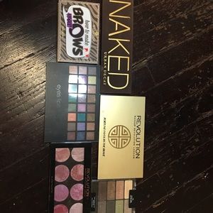 Eyeshadow palettes