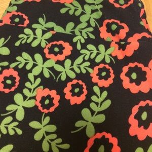 TC flowery LulaRoe leggings