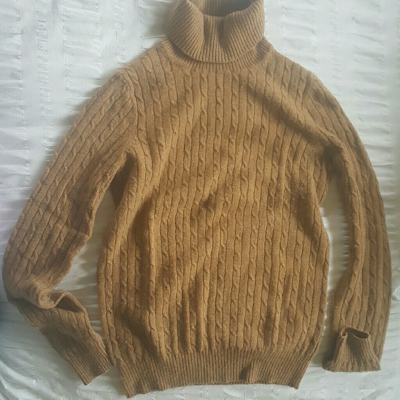 JCrew Wool turtle neck cable stitch
