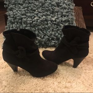 Black boots