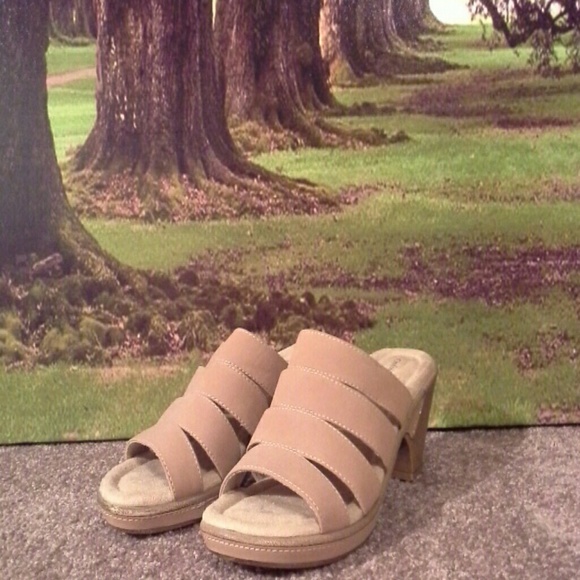 Women's shoes