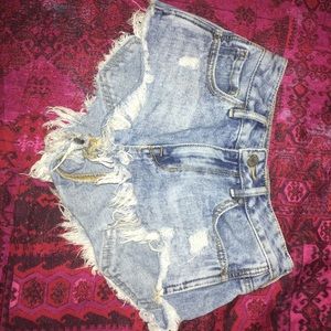 Bullhead Daisy Dukes