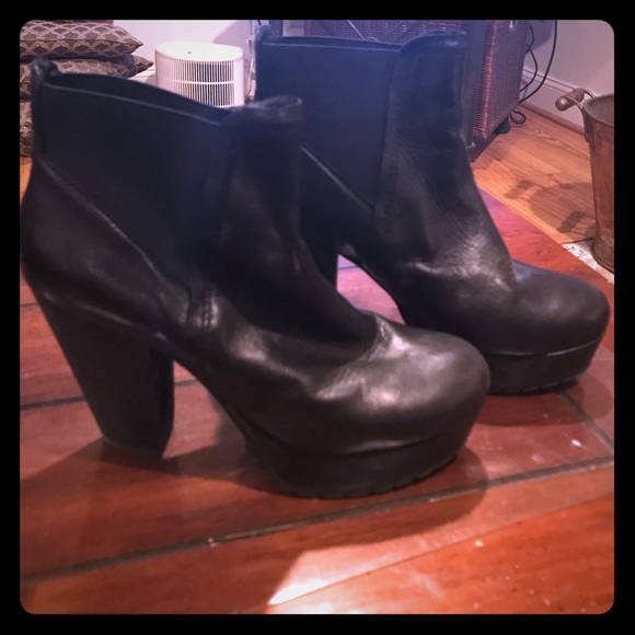 Steve Madden high heel booties