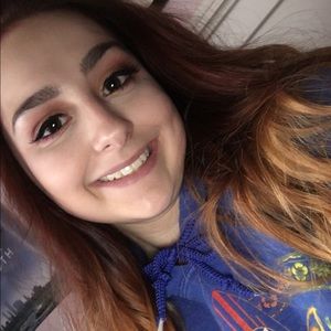 Meet your Posher, Christina