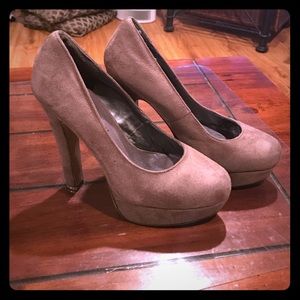Madden girl suede pumps