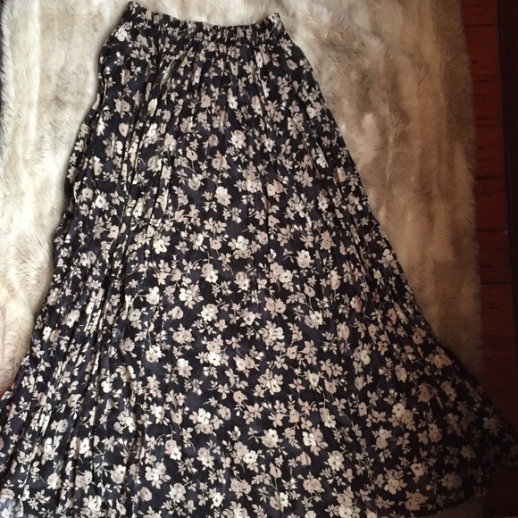 90s Grunge Floral Maxi Skirt