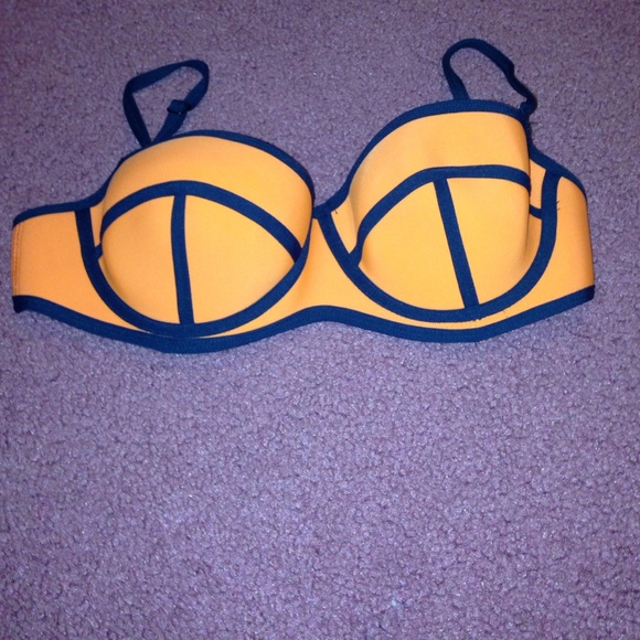 Bikini Top - Picture 1 of 4