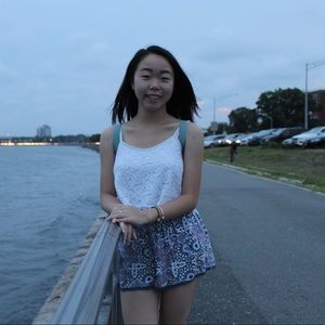 Meet your Posher, Lina