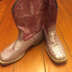 Girls Roper boots.
