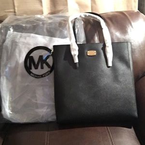Michael Kors jet set saffiano tote