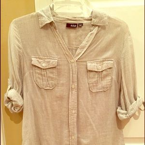 JcPenny Light-weight 3/4 Button Up