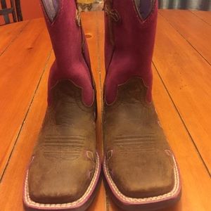 Girls Ariat boots so. 11.5