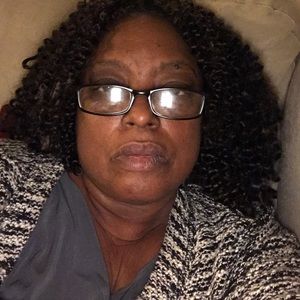 Meet your Posher, Cynthia