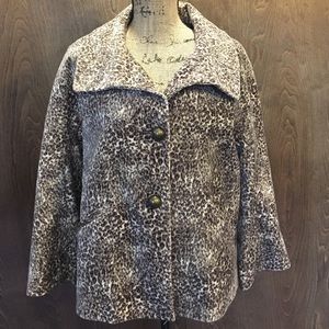 Leopard print jacket .