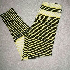 Little girl LulaRoe leggings