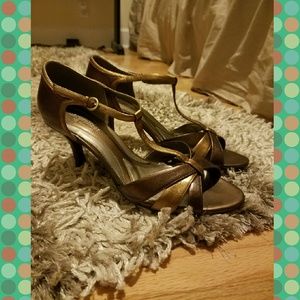 Naturalizer N5 Comfort Gold Leather Shoes