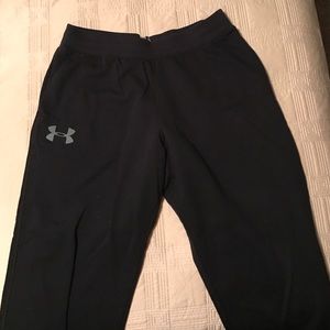 Under Armour fleece warm up pants!