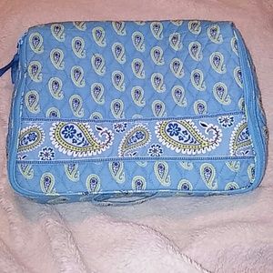 Vera bradley travel bag