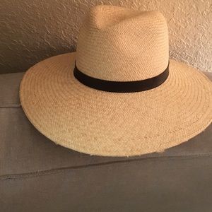 Janessa Leonè straw hat