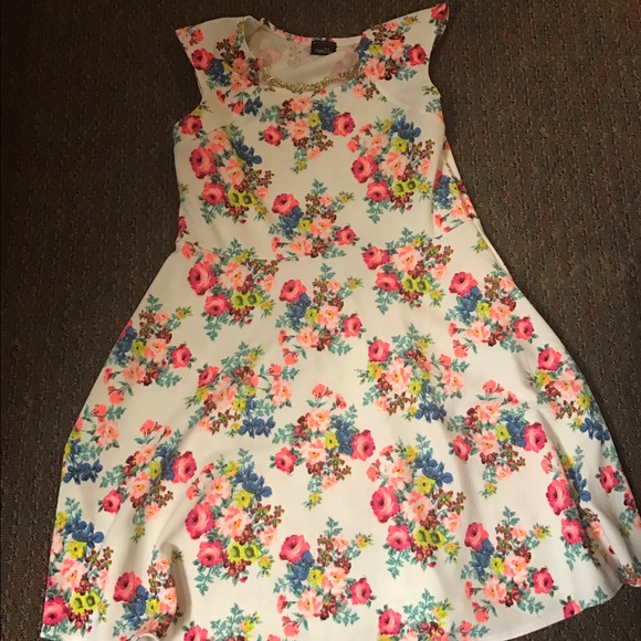 Colorful dress!