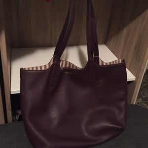 Gorgeous hardly worn Henri Bendel shoulder bag