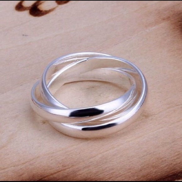 NWOT Silver Trinity Triple 3 Three Ring Band - Picture 6 of 6