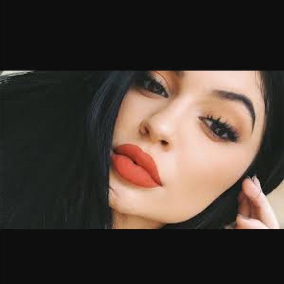 Holiday edition 22 matte lipstick