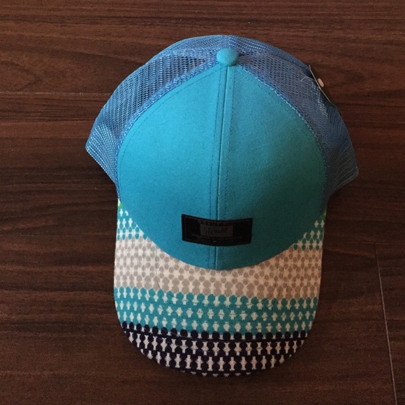 Other - Beautiful Giant trucker hat
